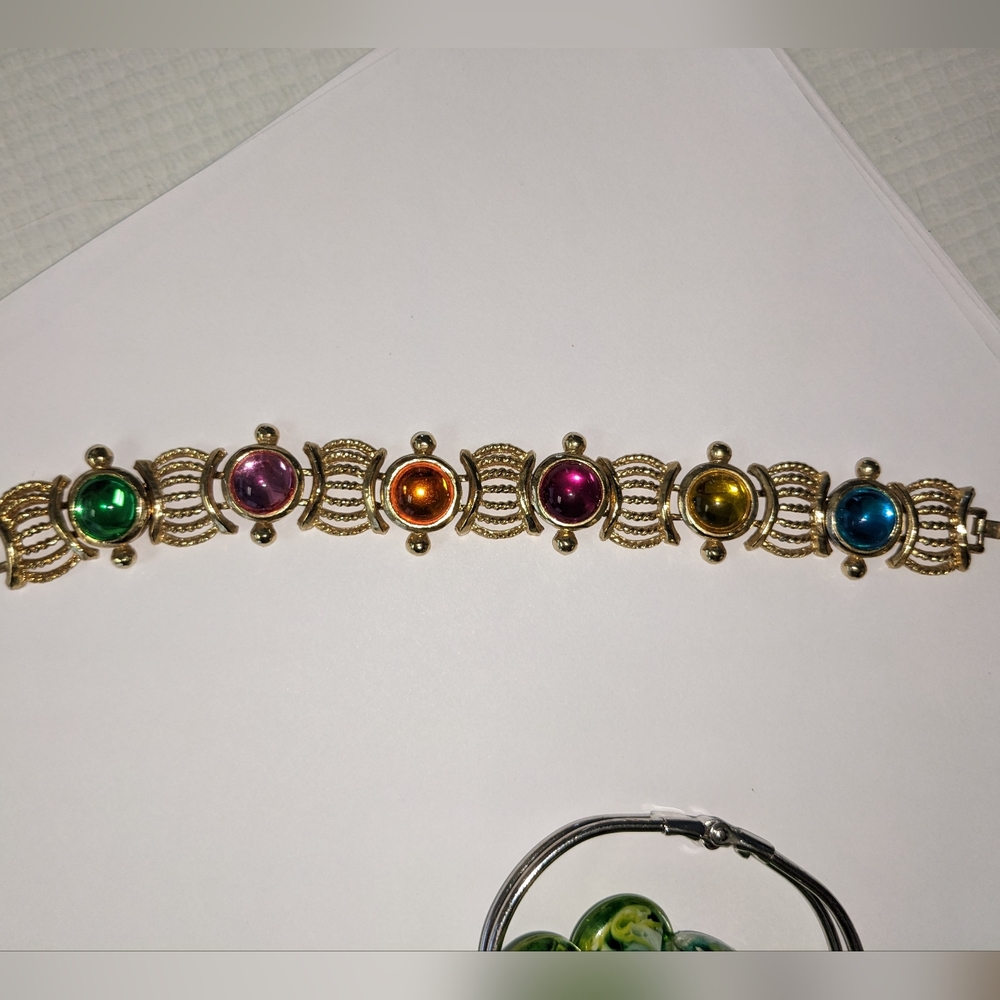 VTG COLORFUL JELLY BRACELET WITH GOLD ACCENTS - Picture 15 of 15